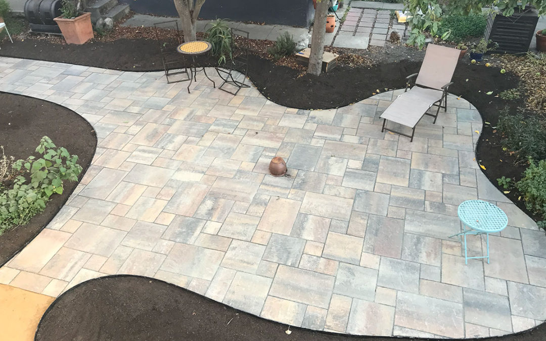 Crafting Your Modern Outdoor Oasis: Interlocking Pavers in the East Bay Guide